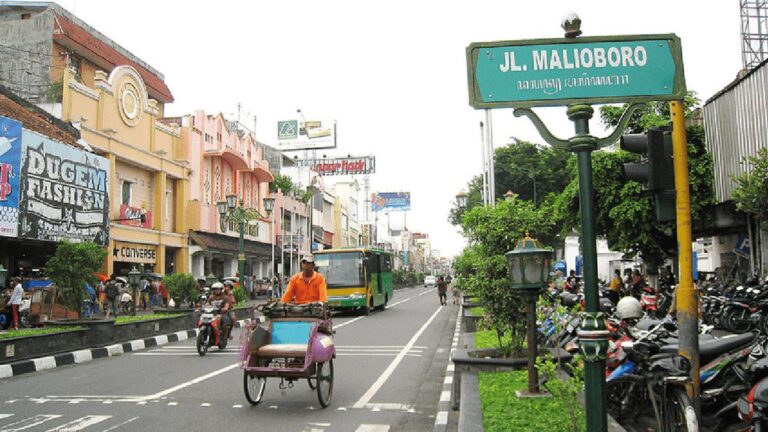 14 Kuliner Murah Sekitar Malioboro Jogja Wajib Masuk List, Sensasi Rasa Tak Terlupakan
